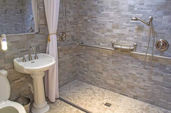 Aménagements accessibles et fonctionnels.